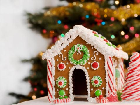 Small gingerbread house